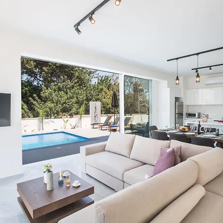 Vie Bleu Vb4 Villa Protaras